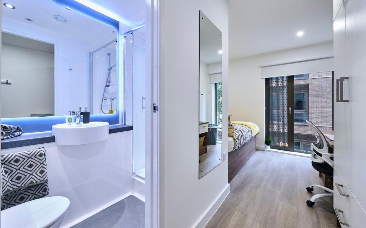 For Students Only The Oaks In Coventry Apartment Exterior foto