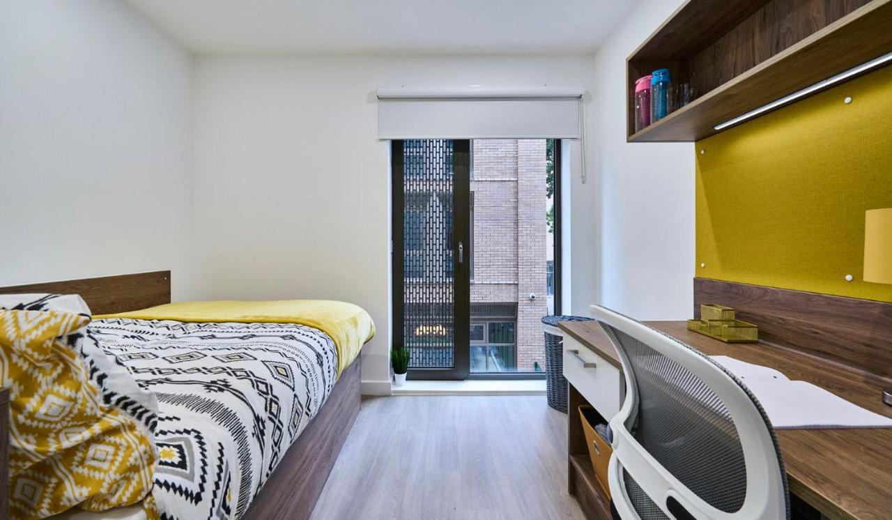 For Students Only The Oaks In Coventry Apartment Exterior foto